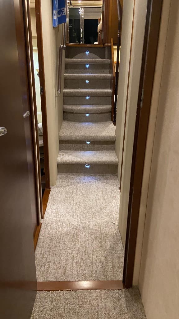 LED Işıklı Merdivenler